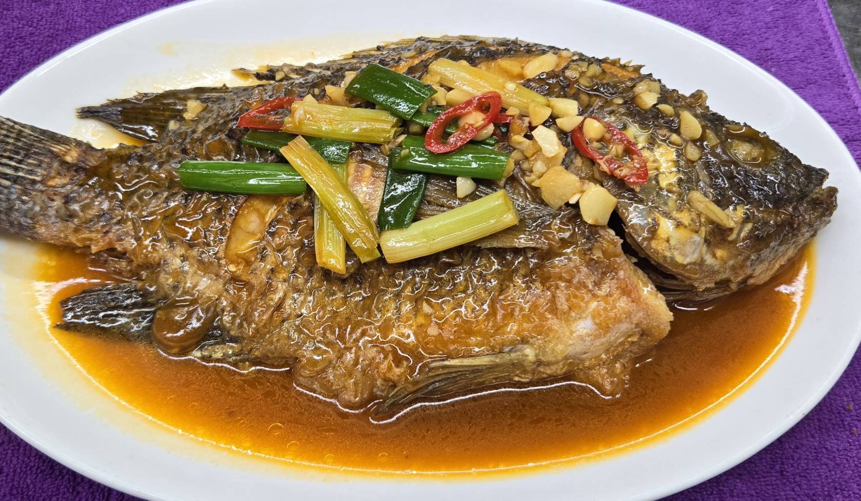 好地方風味館紅燒吳郭魚